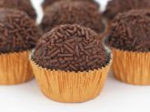 brigadeiros.